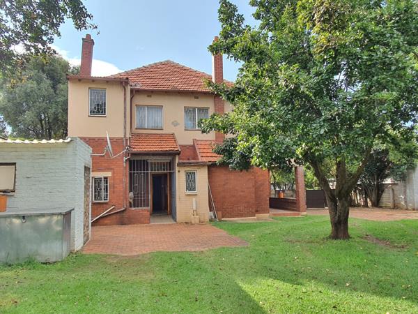 5 Bedroom House