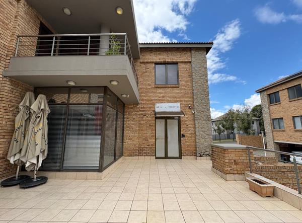 590 m² Commercial space