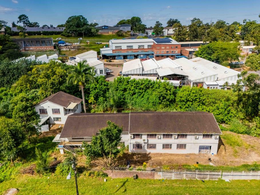 445 m² Commercial space