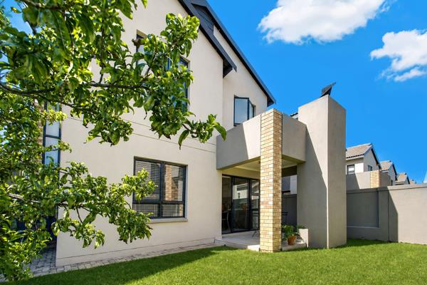 4 Bedroom Townhouse