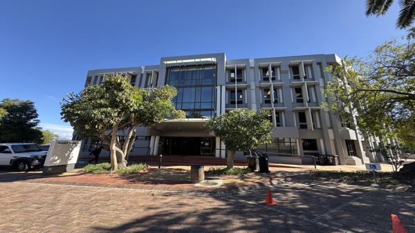99 m² Commercial space