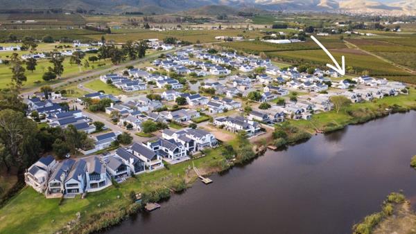 420 m² Land