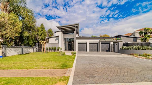 6 Bedroom House