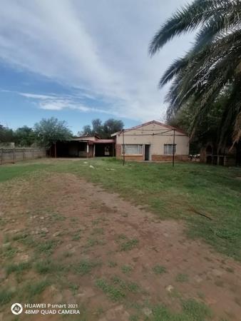878 m² Land
