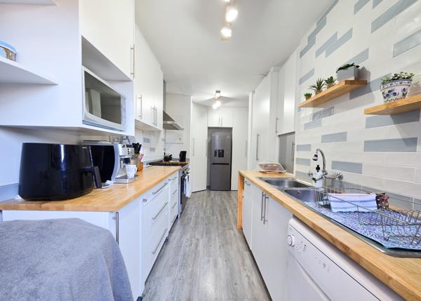4 Bedroom Townhouse