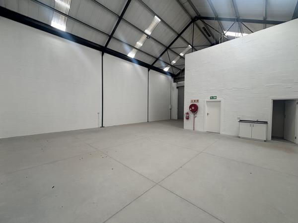 332 m² Industrial space