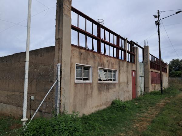 3 786 m² Land