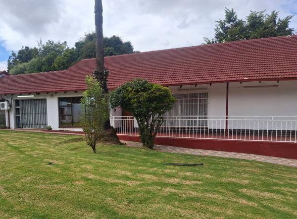 6 Bedroom House