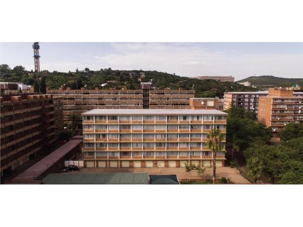 2.5 Bedroom Flat