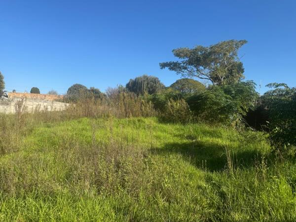1 034 m² Land