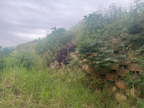 700 m² Land
