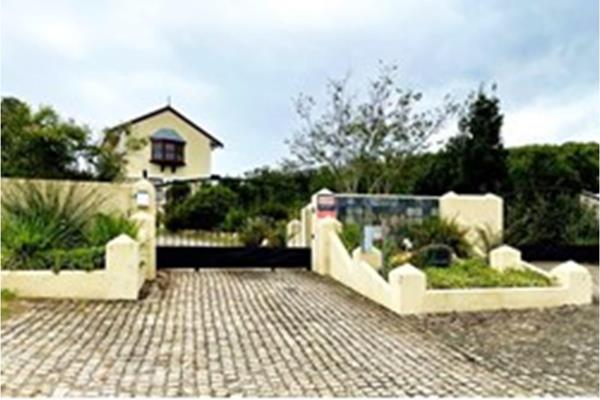 6 974 m² Land