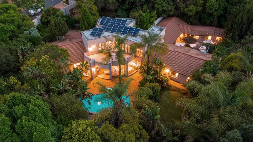 7 Bedroom House