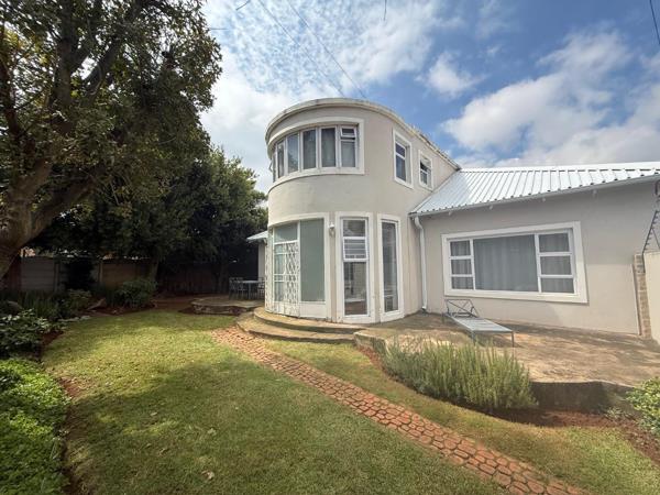 6 Bedroom House