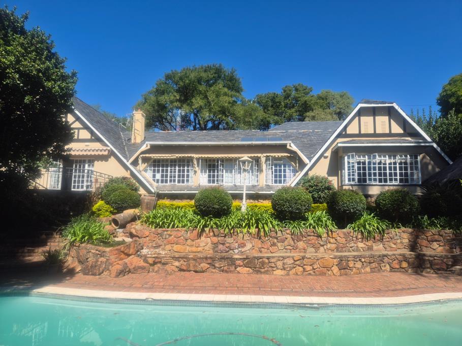 5 Bedroom House