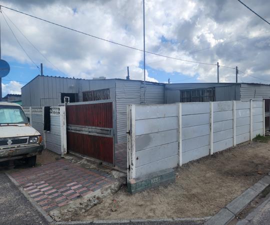 150 m² Land