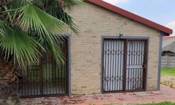 1 Bedroom Garden Cottage