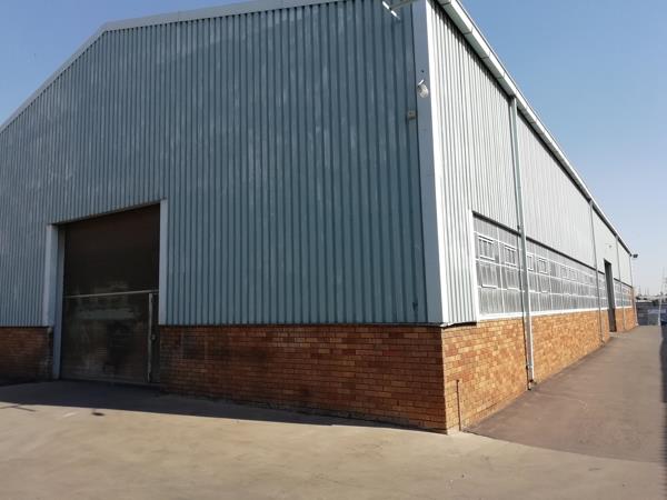 1 100 m² Industrial space