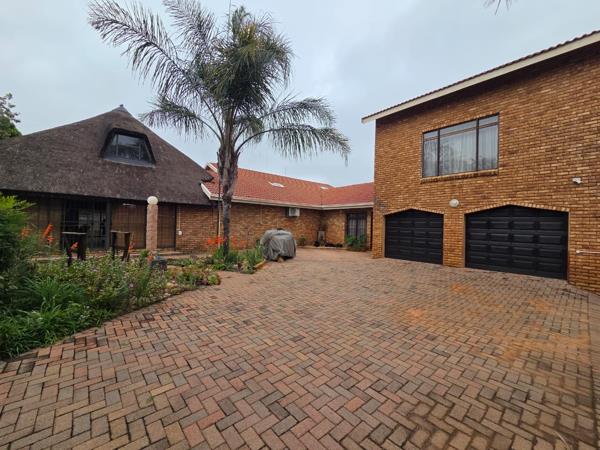 6 Bedroom House