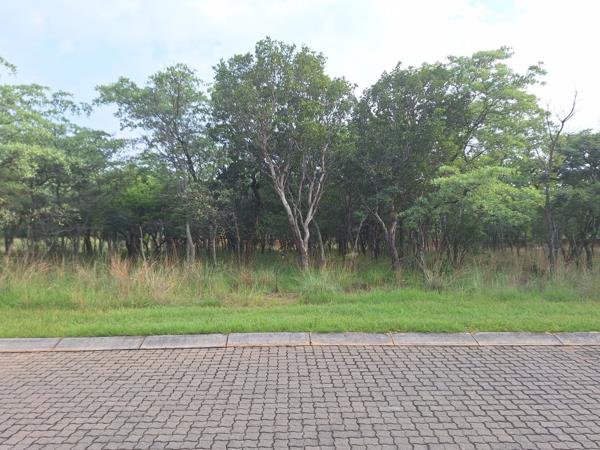 1 691 m² Land