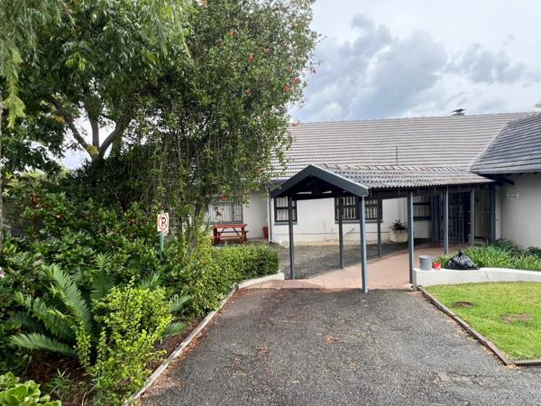 962 m² Commercial space