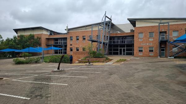 5 688 m² Office Space