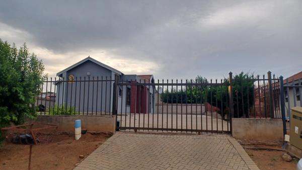 2 Bedroom House