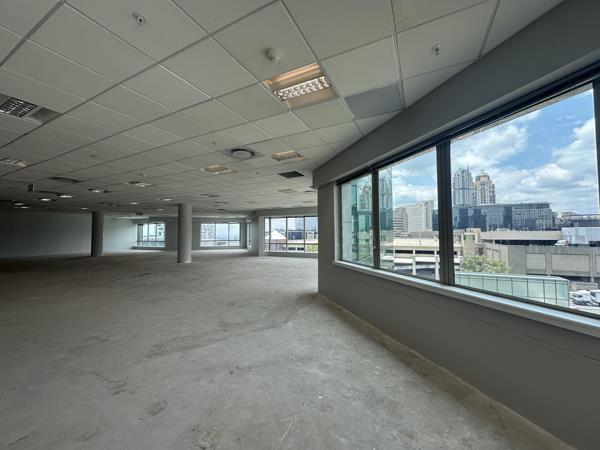 834 m² Commercial space
