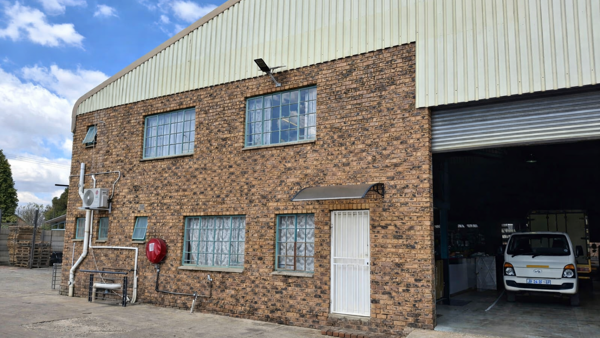 300 m² Industrial space