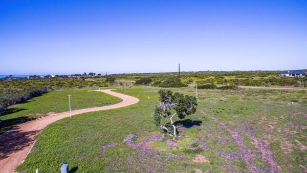 672 m² Land