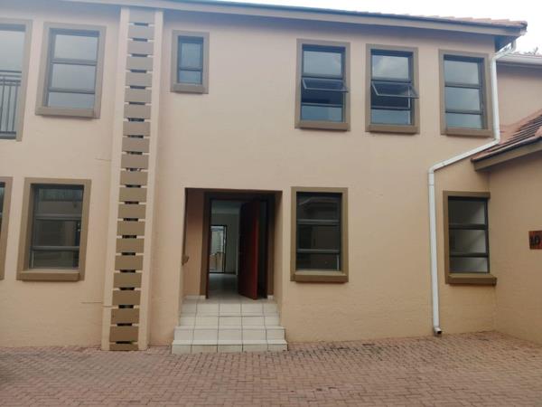 6 Bedroom House