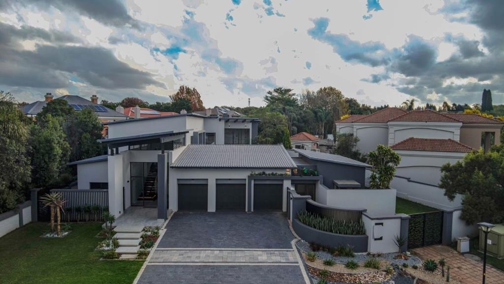 5 Bedroom House