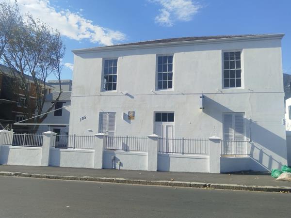 884 m² Office Space
