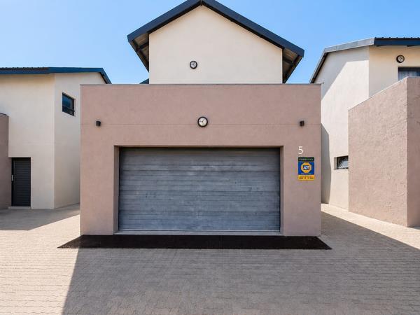 3 Bedroom Townhouse