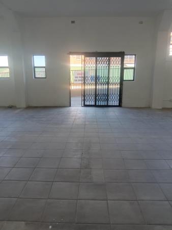 305 m² Industrial space