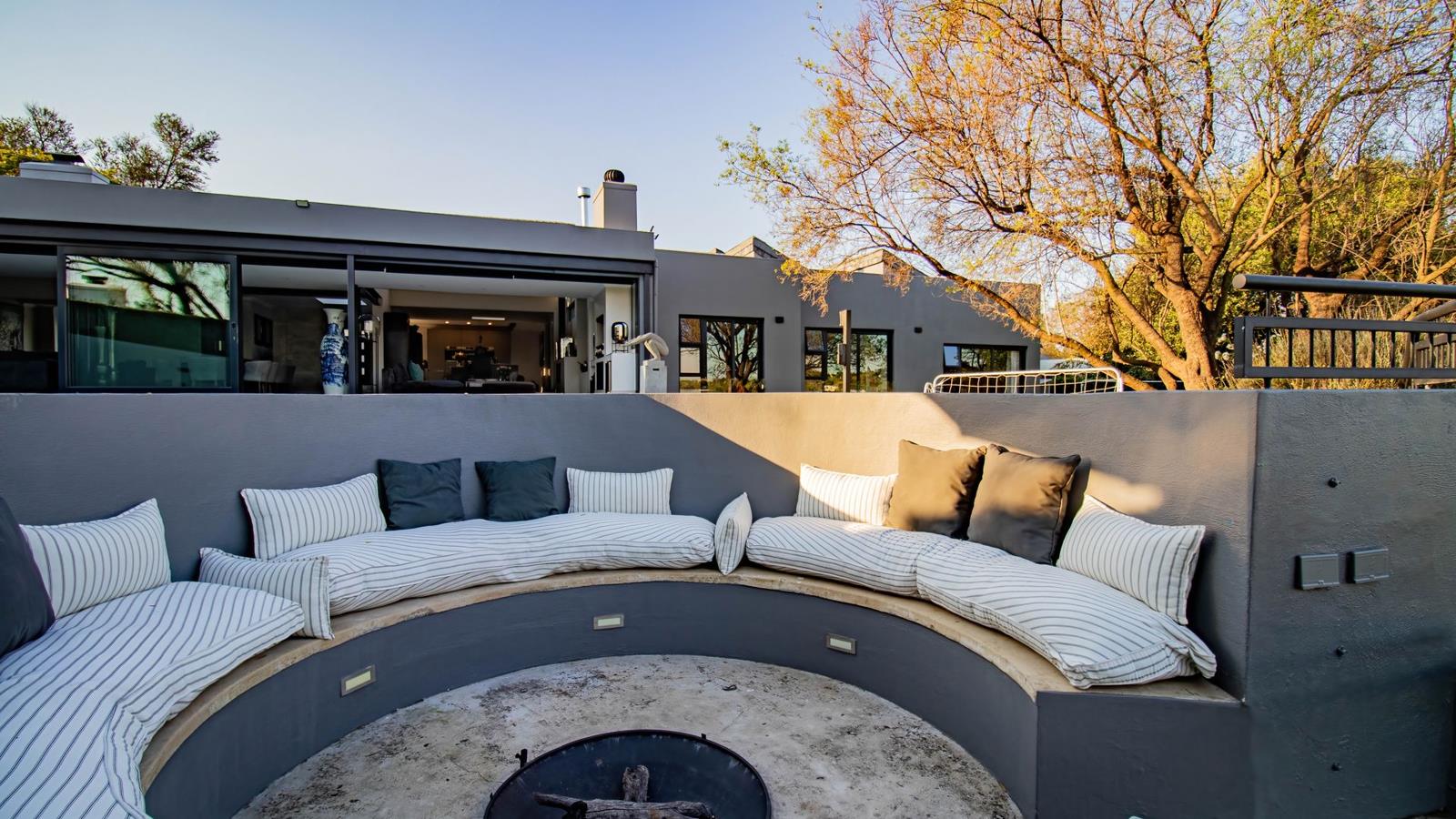 4 Bedroom House in Dainfern Golf Estate