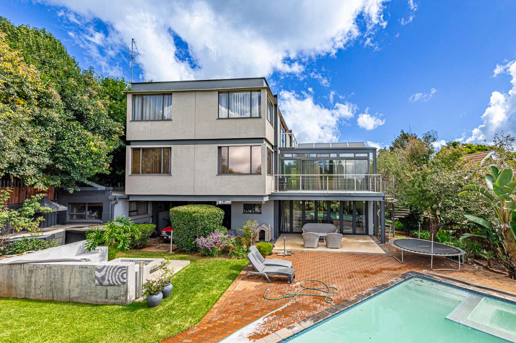 4 Bedroom House