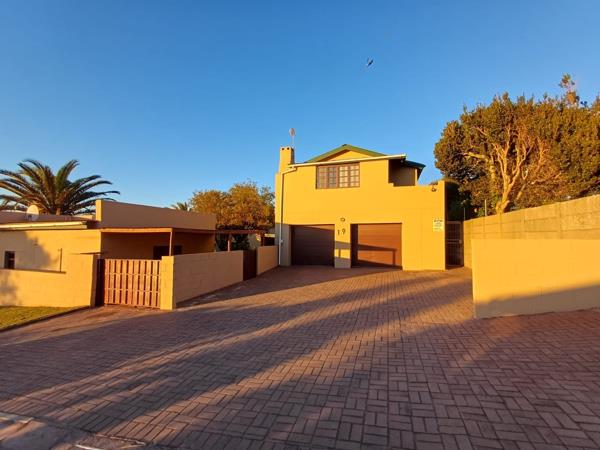 6 Bedroom House