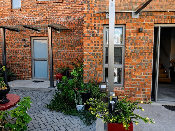 1 Bedroom House