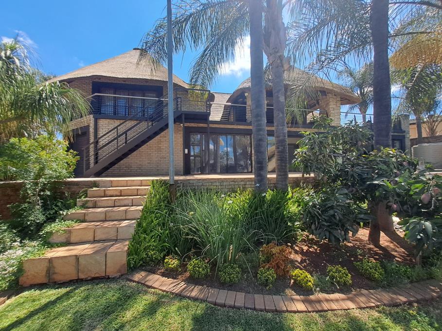 5 Bedroom House