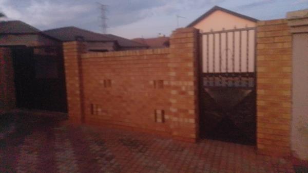2 Bedroom House
