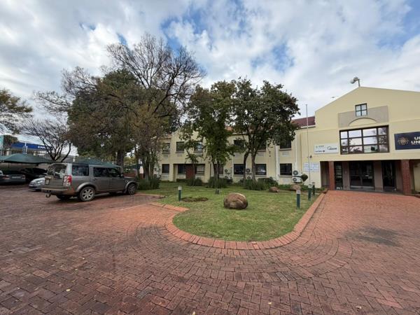 230 m² Commercial space