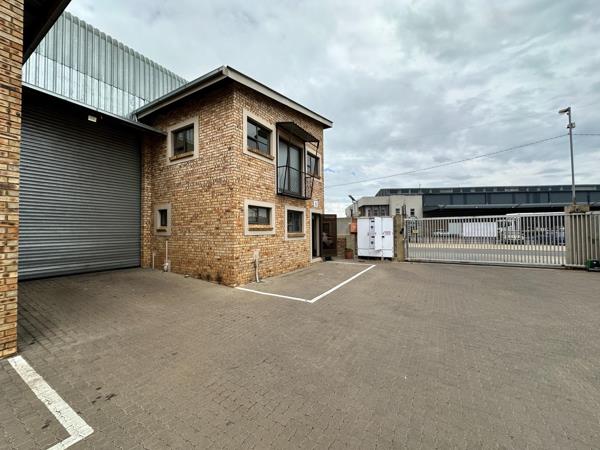 290 m² Industrial space