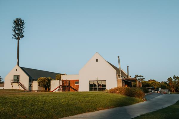 750 m² Land
