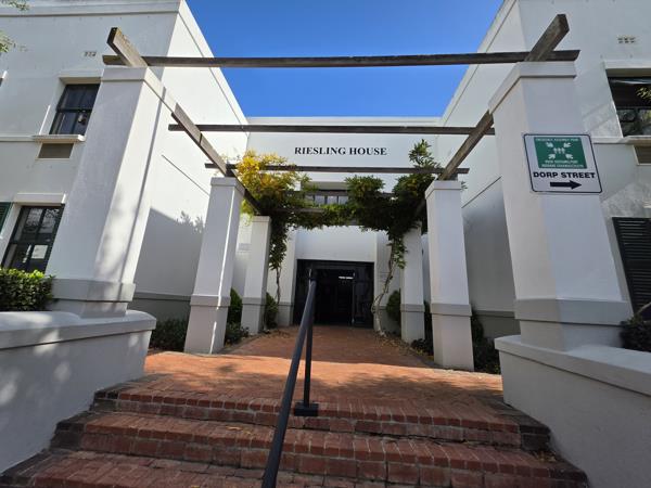 237 m² Commercial space