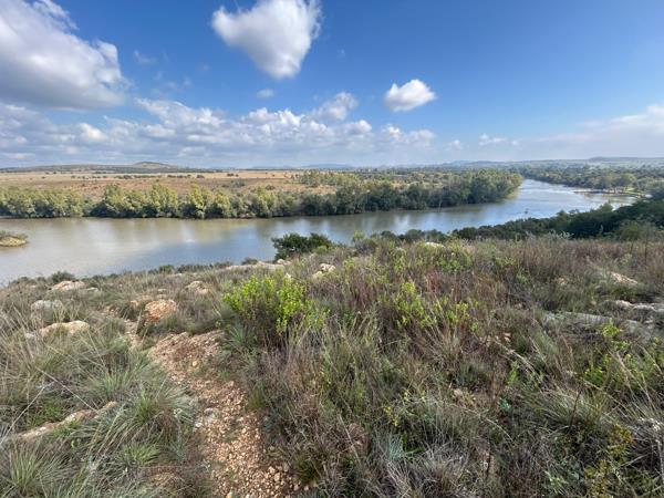 869 m² Land