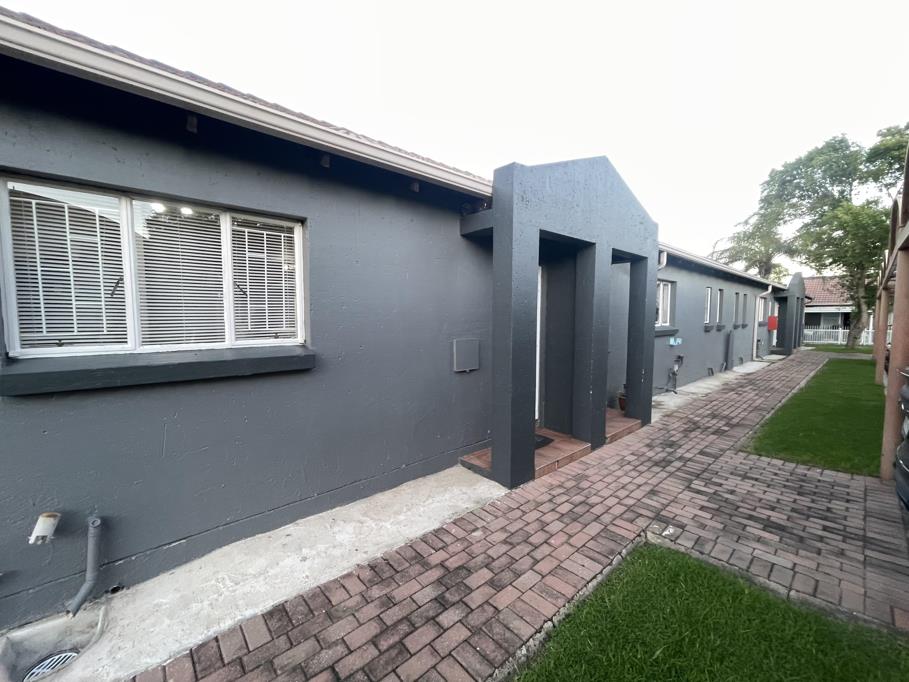 1 Bedroom Simplex