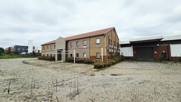 2 600 m² Industrial space