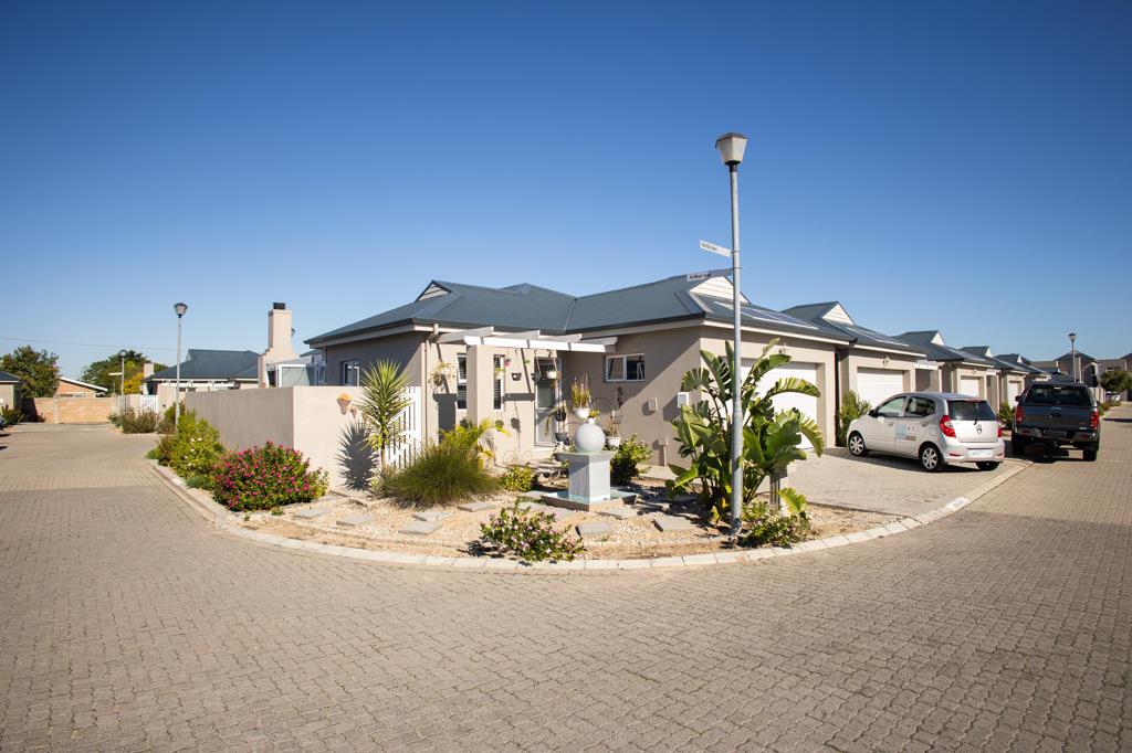 2 Bedroom House