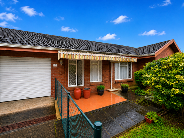 1 Bedroom House